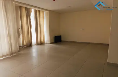 Apartment - 2 Bedrooms - 2 Bathrooms for rent in Al Burhama - Manama - Capital Governorate