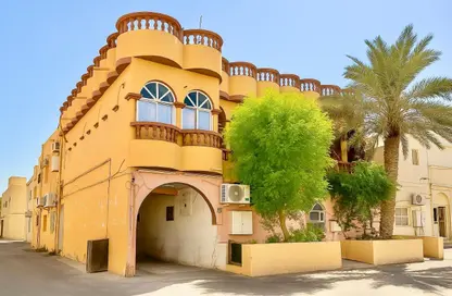 Villa - 7+ Bedrooms - 5 Bathrooms for sale in Isa Town - Central Governorate
