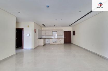 Apartment - 2 Bedrooms - 2 Bathrooms for rent in Hidd - Muharraq Governorate
