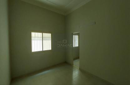 Apartment - 3 Bedrooms - 3 Bathrooms for rent in Jid Ali - Central Governorate