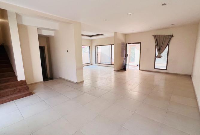 991740 - Property Image 2