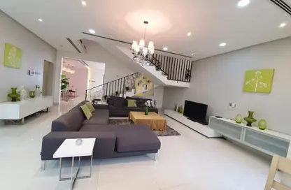 Villa - 4 Bedrooms - 5 Bathrooms for rent in Hidd - Muharraq Governorate