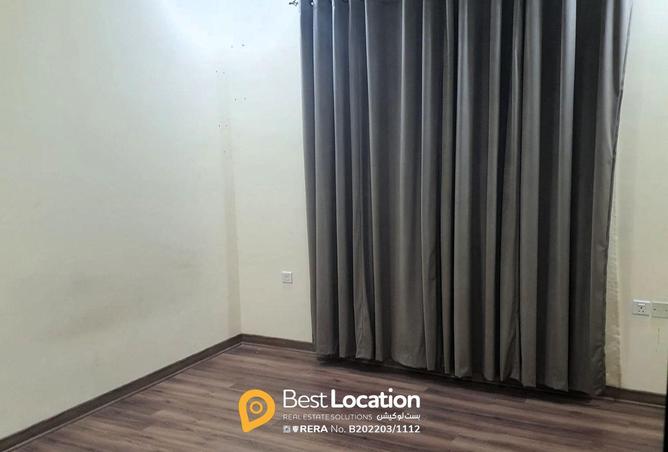 982558 - Property Image 2