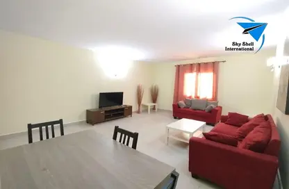 Apartment - 2 Bedrooms - 2 Bathrooms for rent in Sanabis - Manama - Capital Governorate