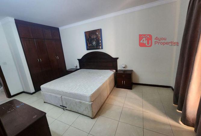 960678 - Property Image 2