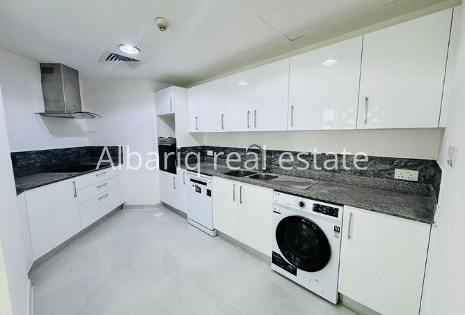 982348 - Property Image 2