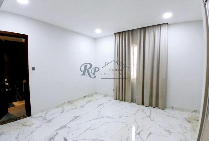 992615 - Property Image 3