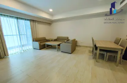 Apartment - 2 Bedrooms - 3 Bathrooms for rent in Al Juffair - Capital Governorate