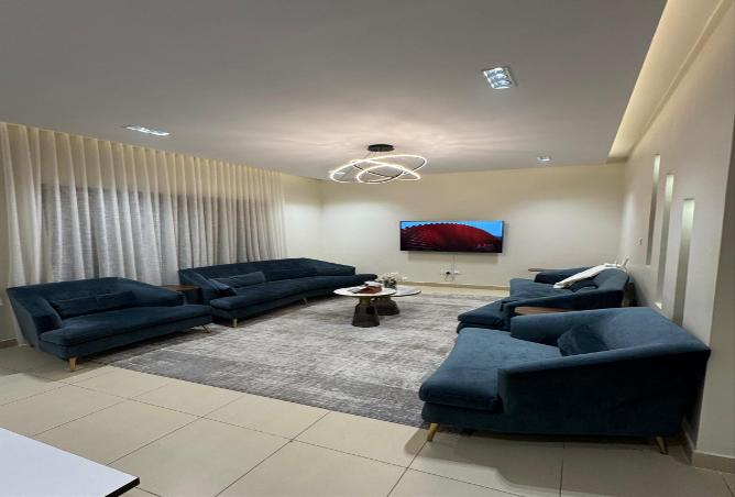 967367 - Property Image 3