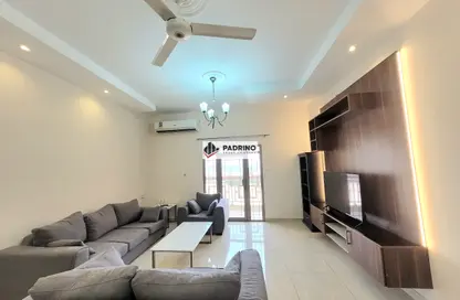 Apartment - 3 Bedrooms - 4 Bathrooms for rent in Mahooz - Manama - Capital Governorate