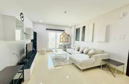 Apartment - 2 Bedrooms - 2 Bathrooms for rent in Busaiteen - Muharraq Governorate