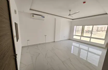 Apartment - 2 Bedrooms - 2 Bathrooms for rent in Tubli - Central Governorate