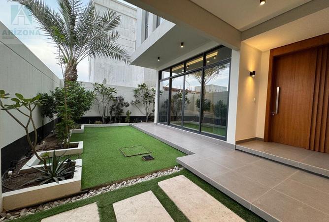 984910 - Property Image 2