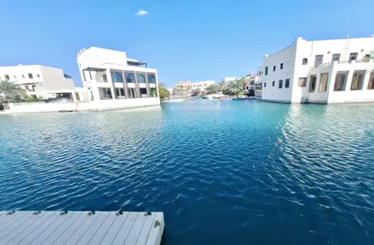فيلا - 3 غرف نوم - 4 حمامات للايجار في مدينة المرسى - أمواج - المحرق