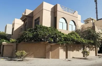Villa - 6 Bedrooms - 6 Bathrooms for sale in Galali - Muharraq Governorate