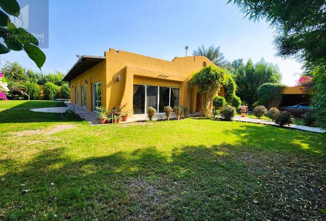 954402 - Property Image 2