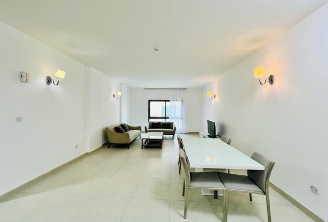 983808 - Property Image 2