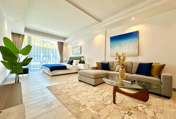 990453 - Property Image 3