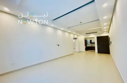 Apartment - 2 Bedrooms - 2 Bathrooms for rent in Sanabis - Manama - Capital Governorate
