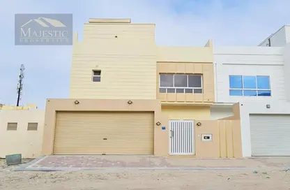 Villa - 4 Bedrooms - 5 Bathrooms for sale in Bani Jamra - Northern Governorate