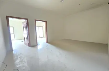 Apartment - 2 Bedrooms - 2 Bathrooms for rent in Ras Rumman - Manama - Capital Governorate