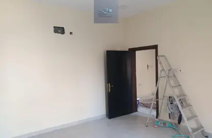 Apartment - 3 Bedrooms - 3 Bathrooms for rent in Tubli - Central Governorate Apartment - 3 Bedrooms - 3 Bathrooms for rent in Tubli - Central Governorate