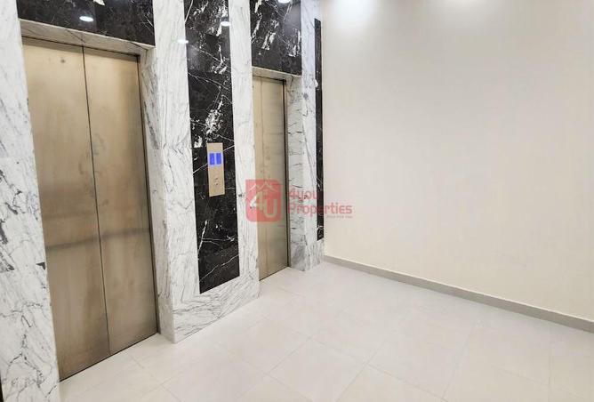 894027 - Property Image 2