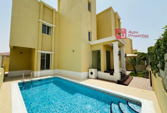 975684 - Property Image 2