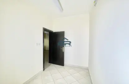 Hall / Corridor image for: Apartment - 2 Bedrooms - 2 Bathrooms for rent in Busaiteen - Muharraq Governorate, Image 1