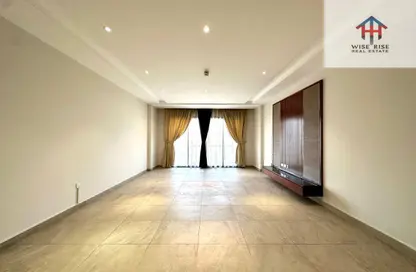 Apartment - 3 Bedrooms - 4 Bathrooms for rent in Hidd - Muharraq Governorate