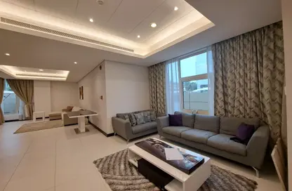 Duplex - 3 Bedrooms - 4 Bathrooms for rent in Reef Island - Capital Governorate