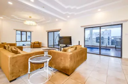 Penthouse - 3 Bedrooms - 4 Bathrooms for rent in Al Juffair - Capital Governorate