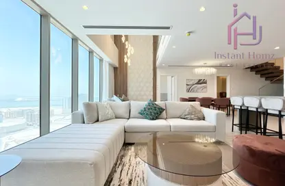 Duplex - 3 Bedrooms - 5 Bathrooms for rent in Seef - Capital Governorate