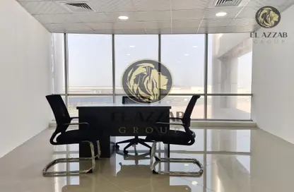 مكتب - استوديو - 2 حمامات للايجار في الحد - المحرق