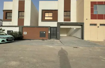 فيلا - 5 غرف نوم - 4 حمامات للبيع في مدينة حمد - المحافظة الشمالية
