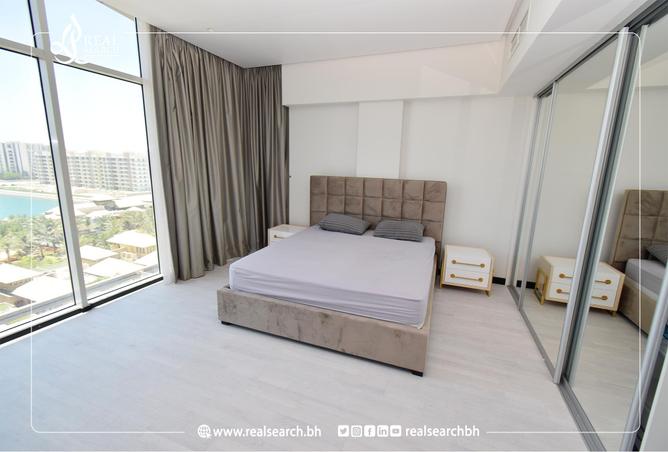 956453 - Property Image 2