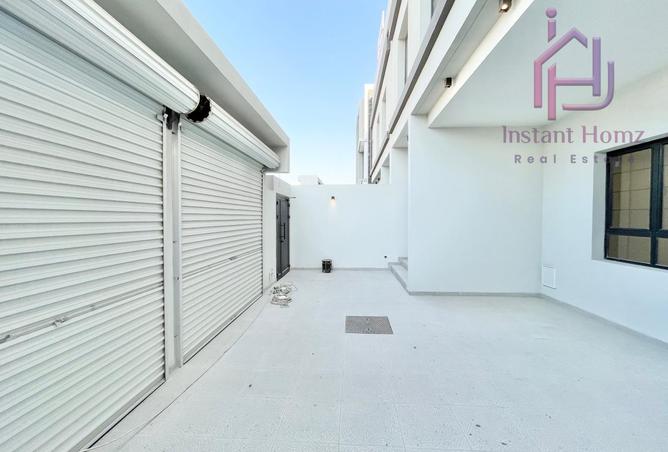 967846 - Property Image 2