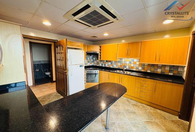 977353 - Property Image 2