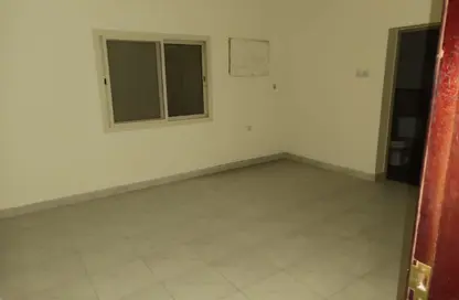 Apartment - 2 Bedrooms - 1 Bathroom for rent in Muharraq - Muharraq Governorate