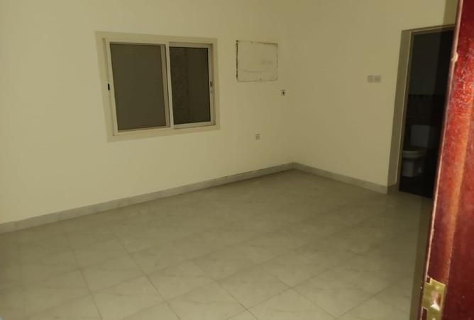 976857 - Property Main Image