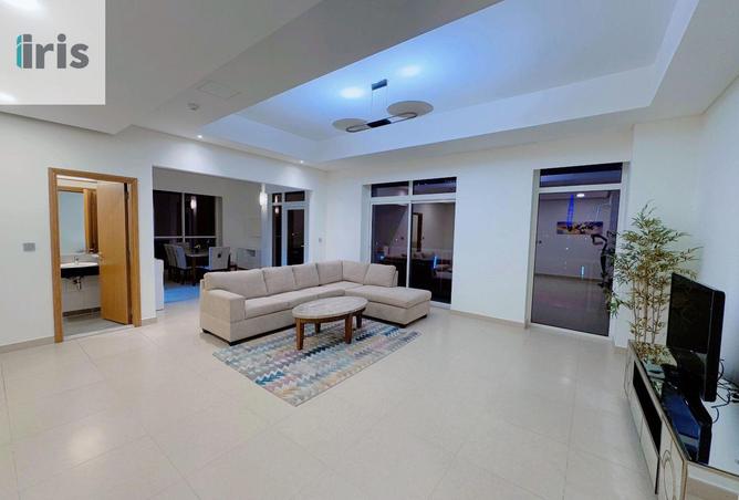 957319 - Property Image 3