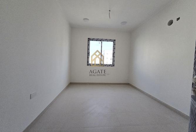 954220 - Property Image 3