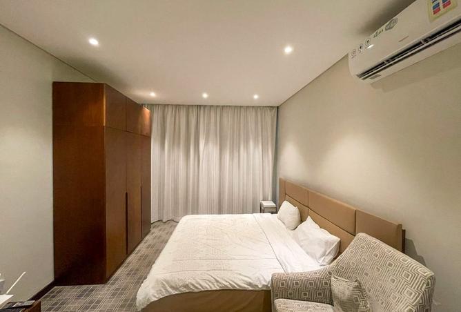 988877 - Property Image 2