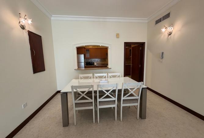 988590 - Property Image 3