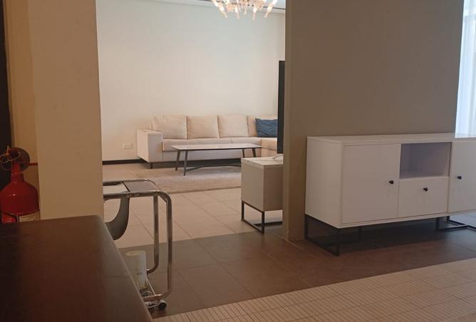 963664 - Property Image 2