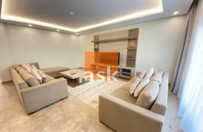 Living Room image for: Villa - 3 Bedrooms - 5 Bathrooms for rent in Al Juffair - Capital Governorate, Image 1