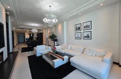 Apartment - 3 Bedrooms - 3 Bathrooms for rent in Al Juffair - Capital Governorate
