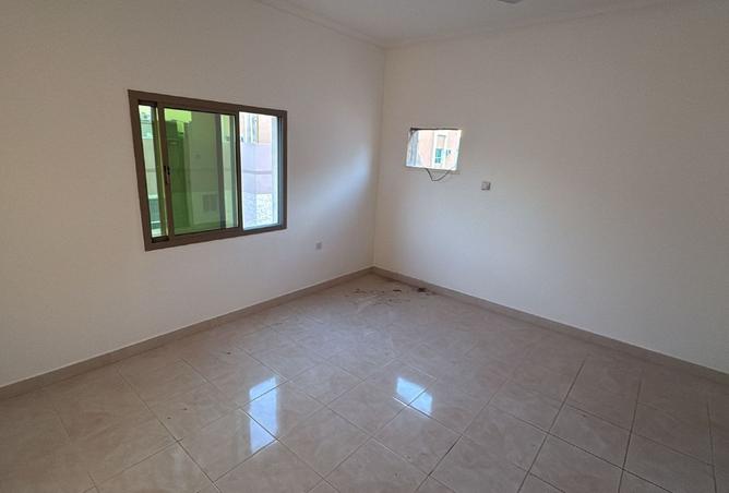 988859 - Property Image 3