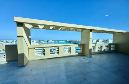 شقة - 2 غرف نوم - 2 حمامات للايجار في شارع أمواج - أمواج - المحرق