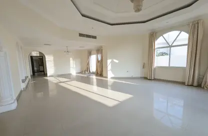 Villa - 4 Bedrooms - 4 Bathrooms for rent in Janabiya - Northern Governorate